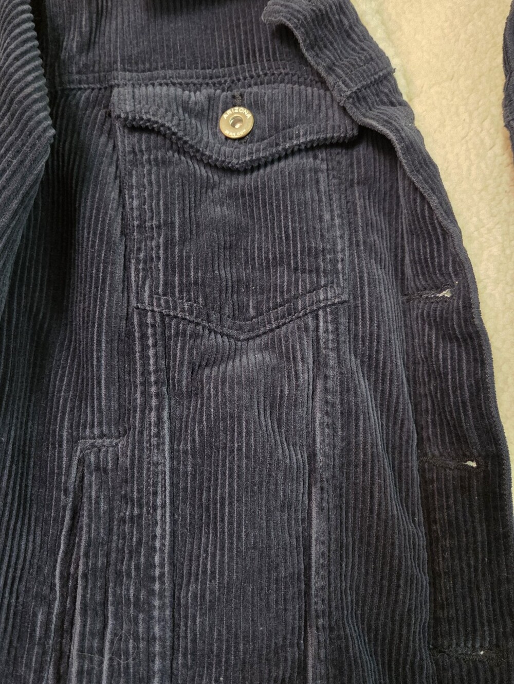 Arizona Jean Co Corduroy Sherpa-Lined Jacket in Black with Cream Collar - Picture 3 of 5